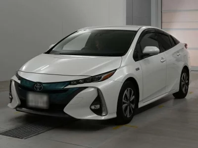 TOYOTA PRIUS PHV