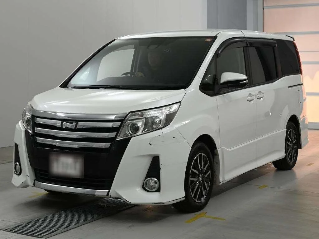 Toyota Noah 2016