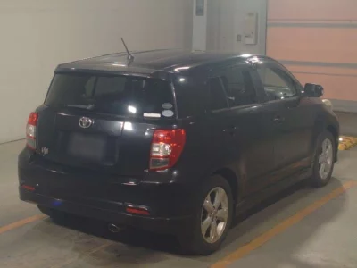 TOYOTA IST