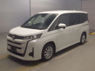 TOYOTA NOAH, 2022 — лот японского аукциона