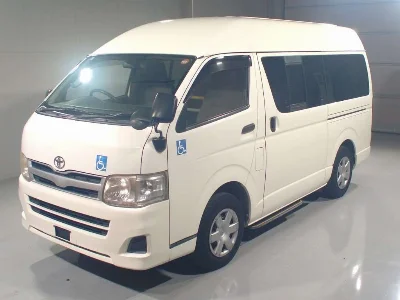 TOYOTA REGIUS VAN