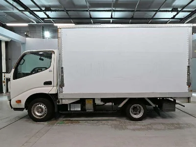 TOYOTA DYNA