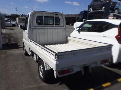 NISSAN CLIPPER TRUCK