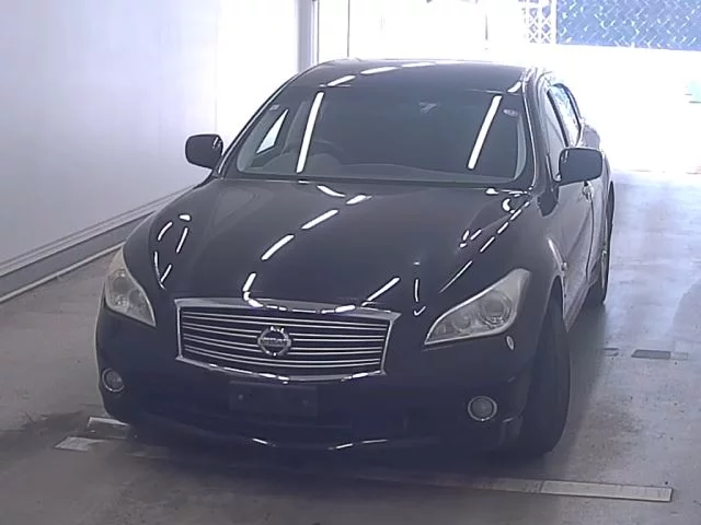 Nissan Fuga  с аукциона в Японии