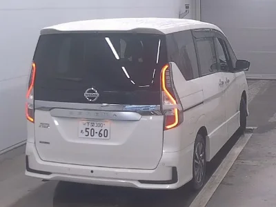 NISSAN SERENA