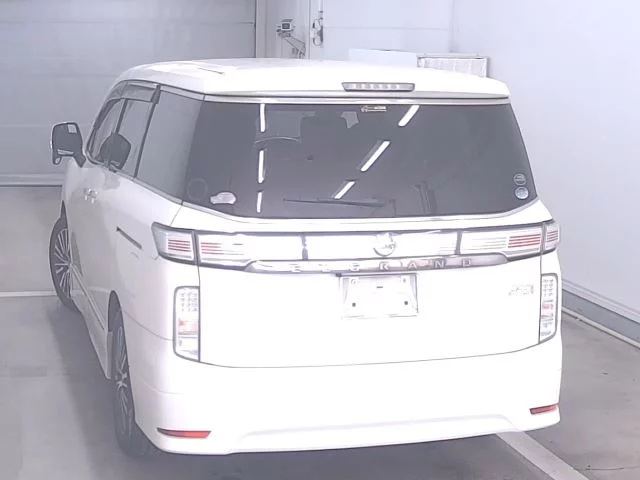 Nissan Elgrand 2014