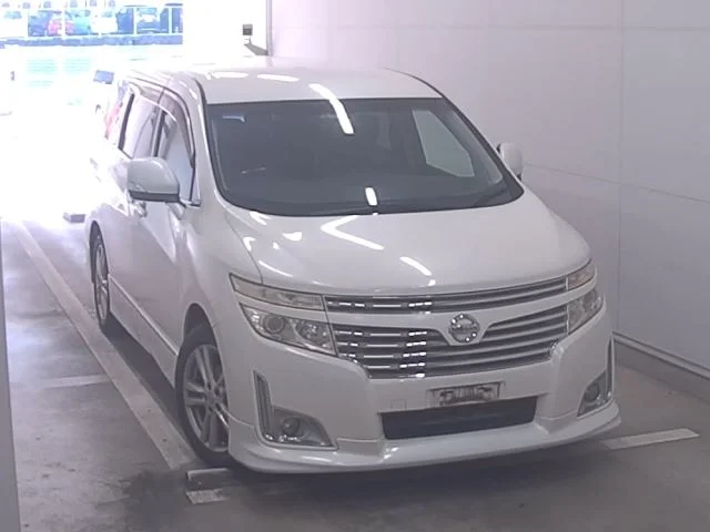 Nissan Elgrand 2011