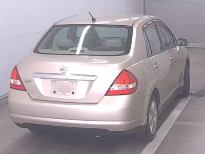 NISSAN TIIDA LATIO