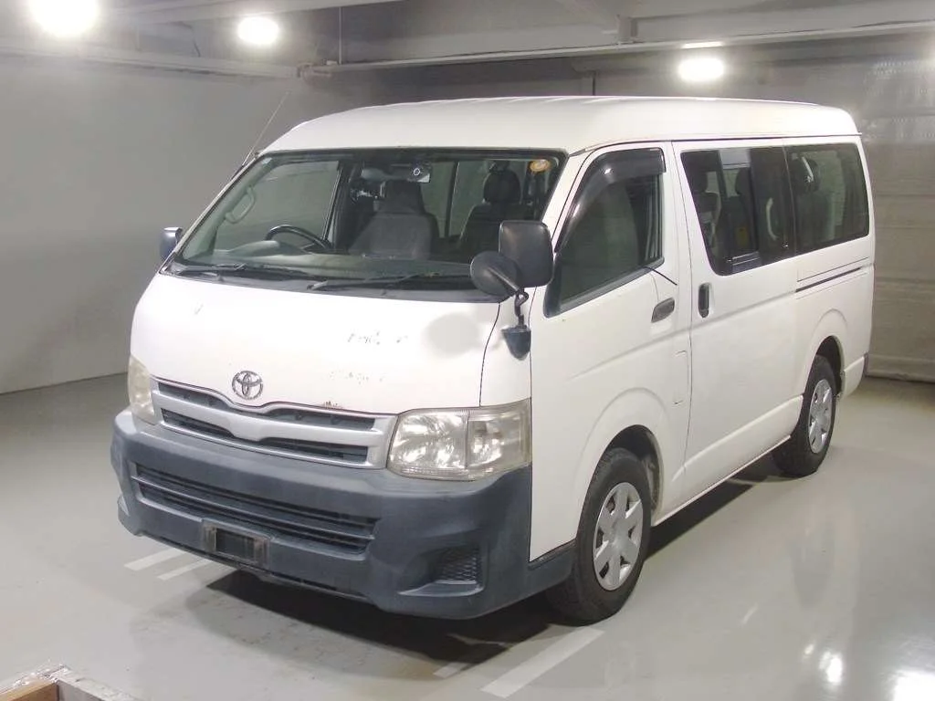 Toyota HiAce 2011