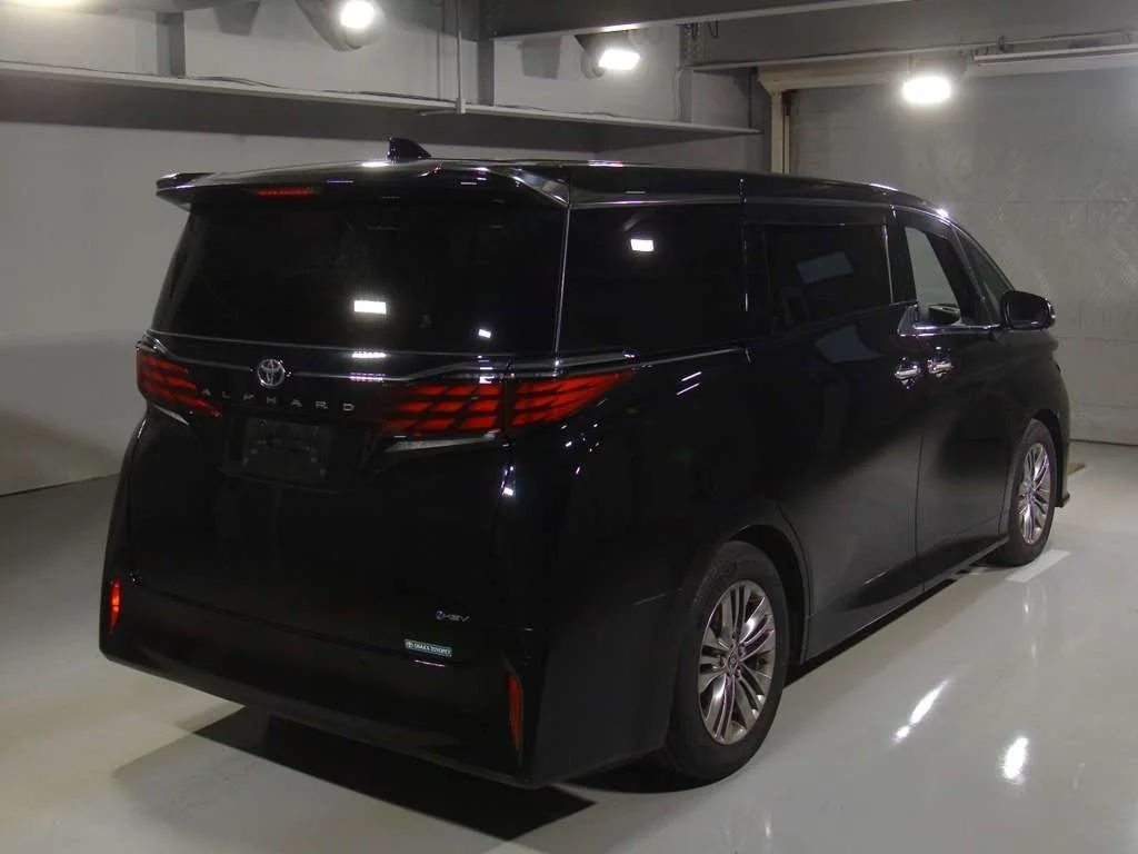 Toyota Alphard  с аукциона в Японии