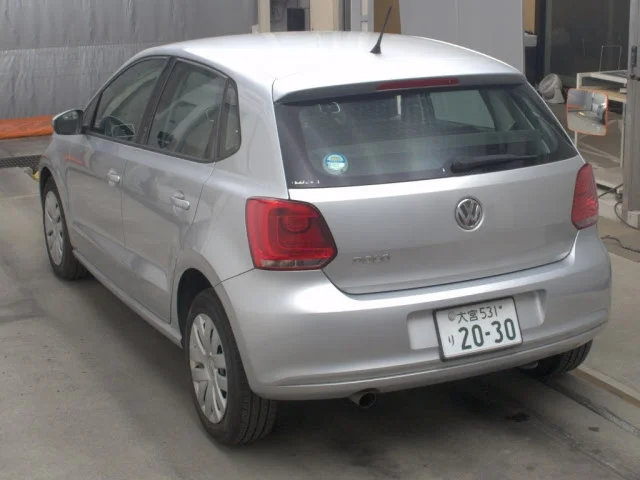 Volkswagen Polo  с аукциона в Японии