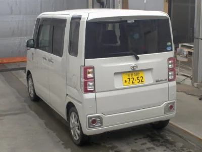 DAIHATSU WAKE