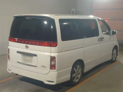 NISSAN ELGRAND