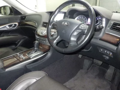 NISSAN FUGA