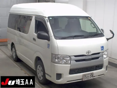 TOYOTA HIACE VAN