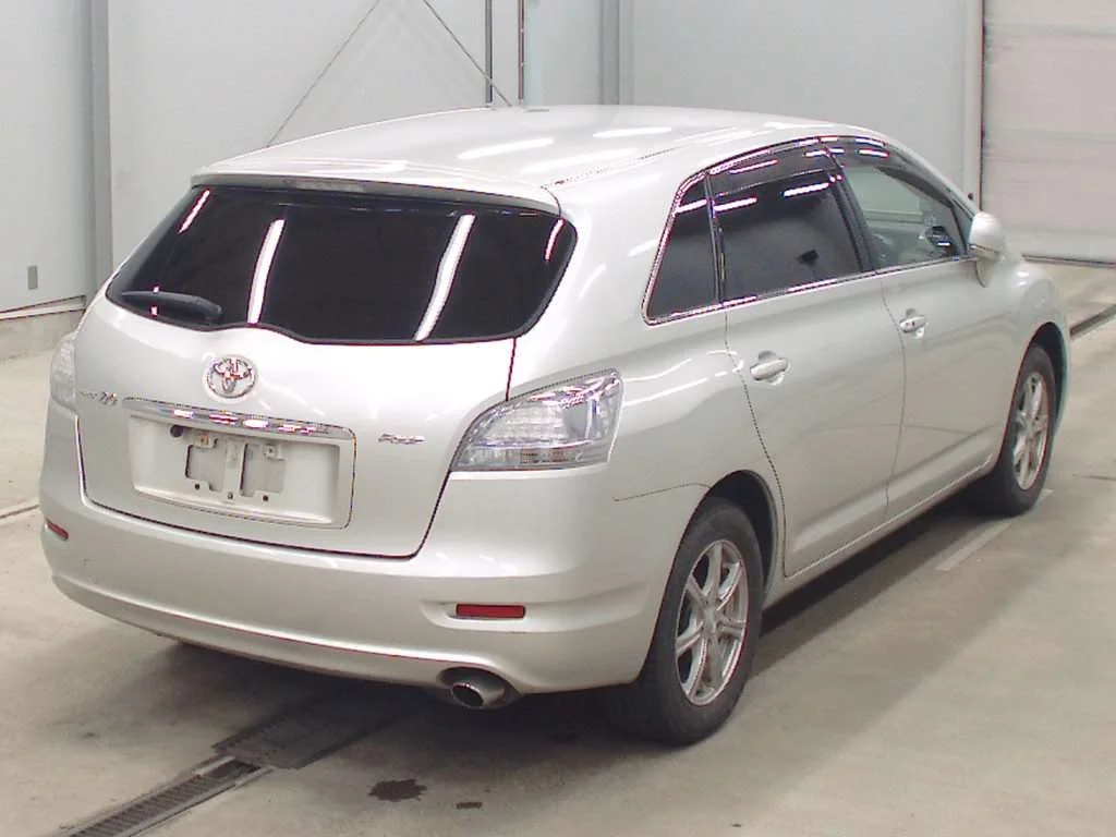 Toyota Mark X Zio  с аукциона в Японии