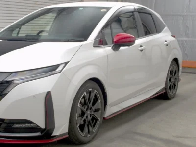 NISSAN AURA