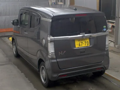 HONDA N BOX SLASH