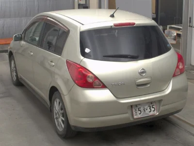 NISSAN TIIDA