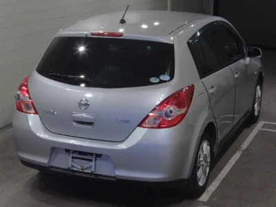 NISSAN TIIDA