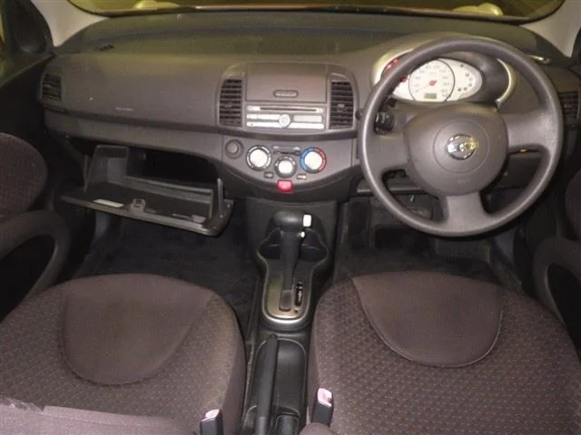 Nissan March  с аукциона в Японии