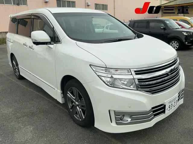Nissan Elgrand 2010