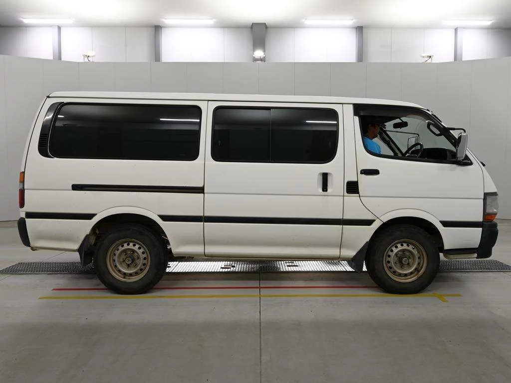 Toyota HiAce Van  с аукциона в Японии