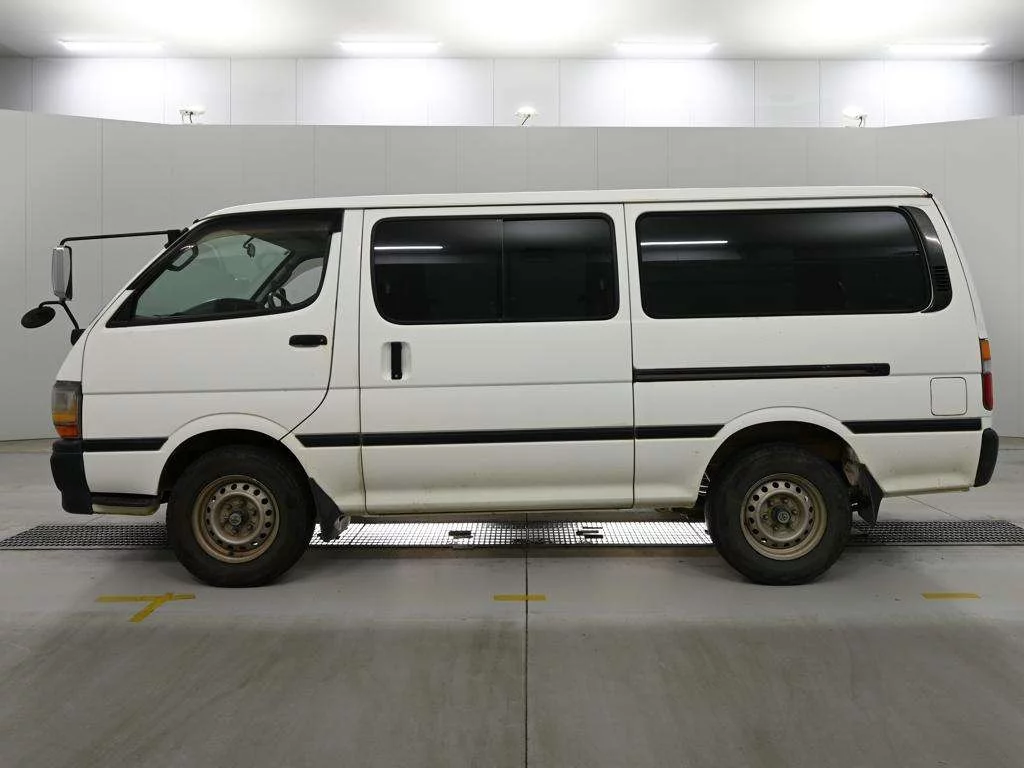 Toyota HiAce Van  с аукциона в Японии