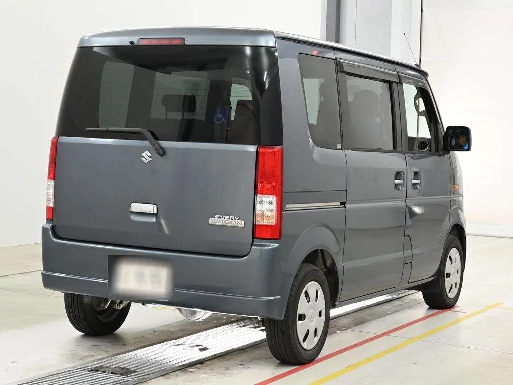 Suzuki Every 2006
