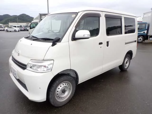Mazda Bongo Van 2021