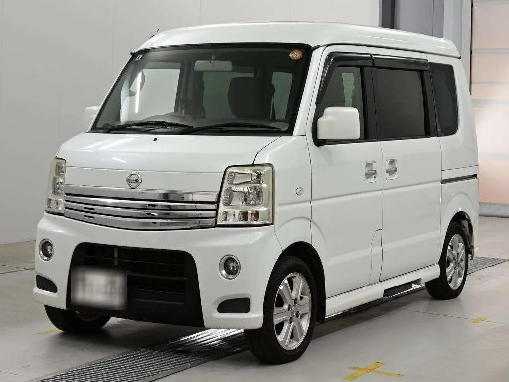Nissan NV100 Clipper Rio  с аукциона в Японии