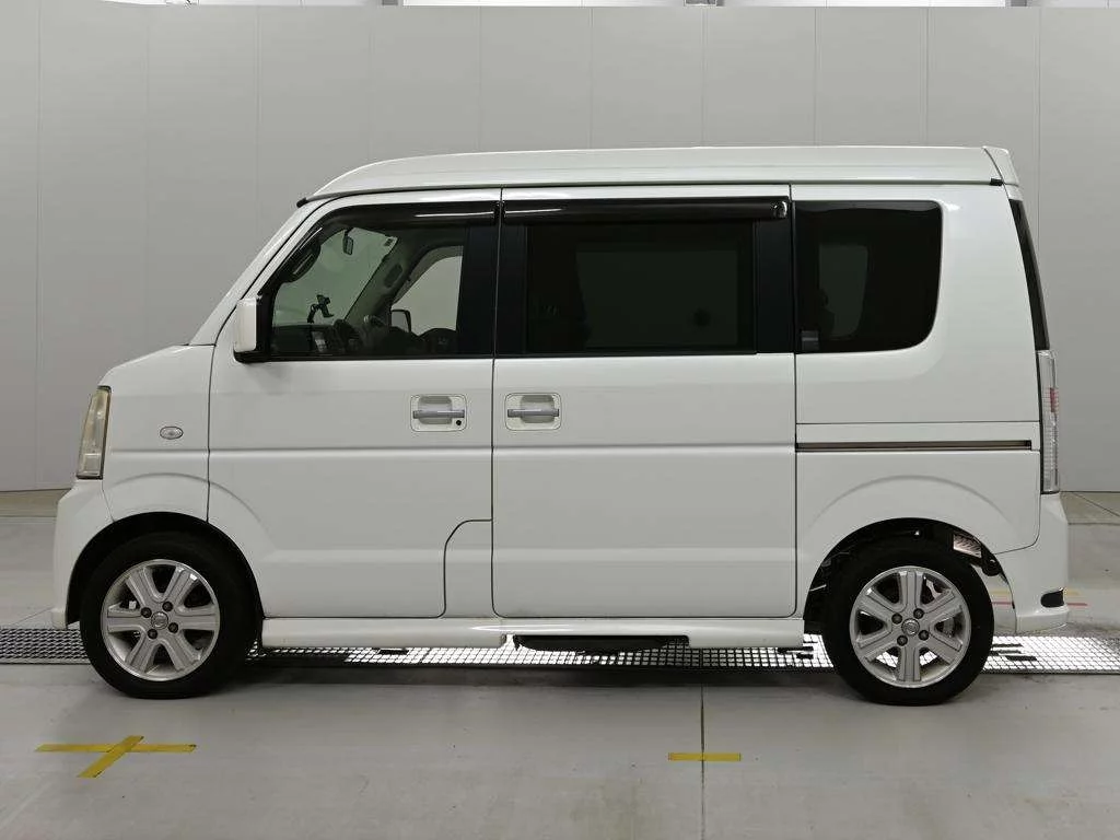 Nissan NV100 Clipper Rio  с аукциона в Японии