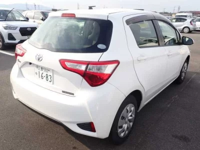 TOYOTA VITZ