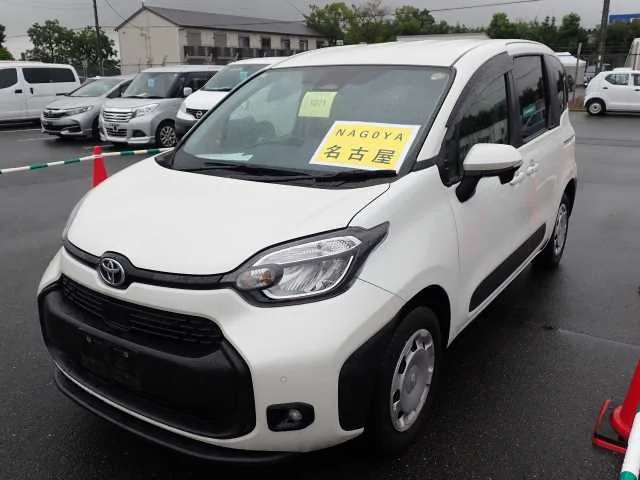 Toyota Sienta  с аукциона в Японии