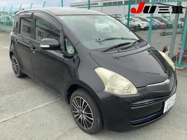 Toyota Ractis 2010