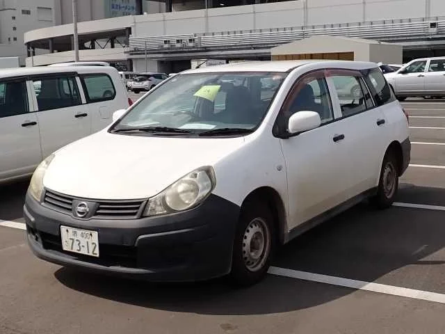 Nissan AD 2010