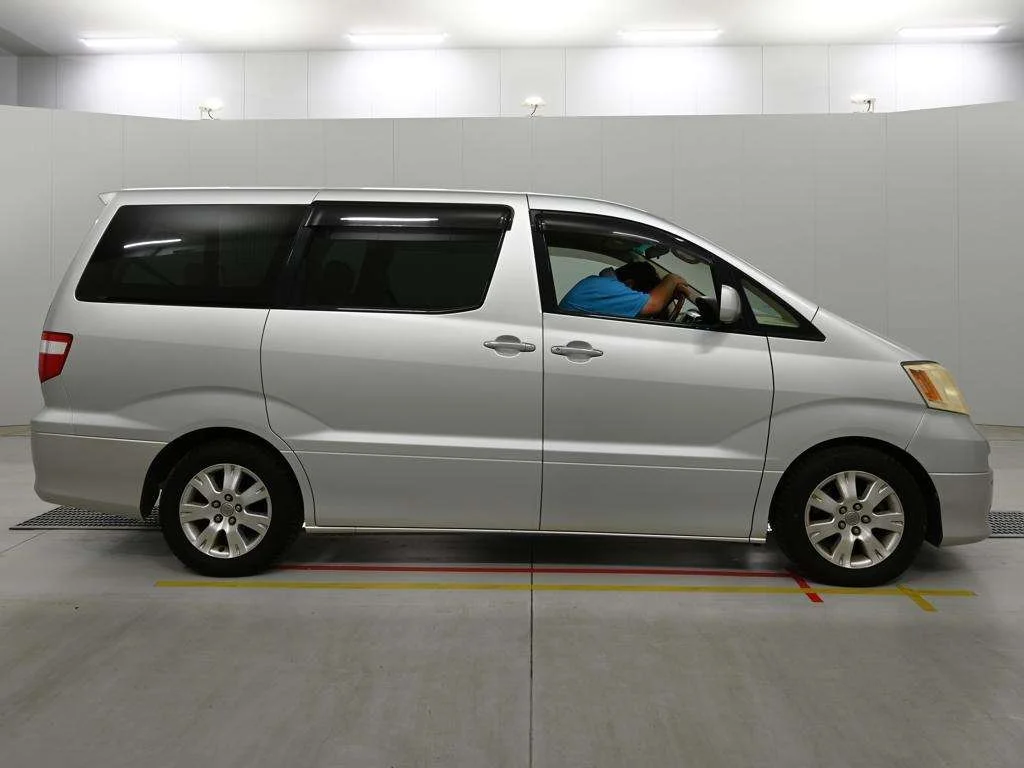 Toyota ALPHARD V  с аукциона в Японии