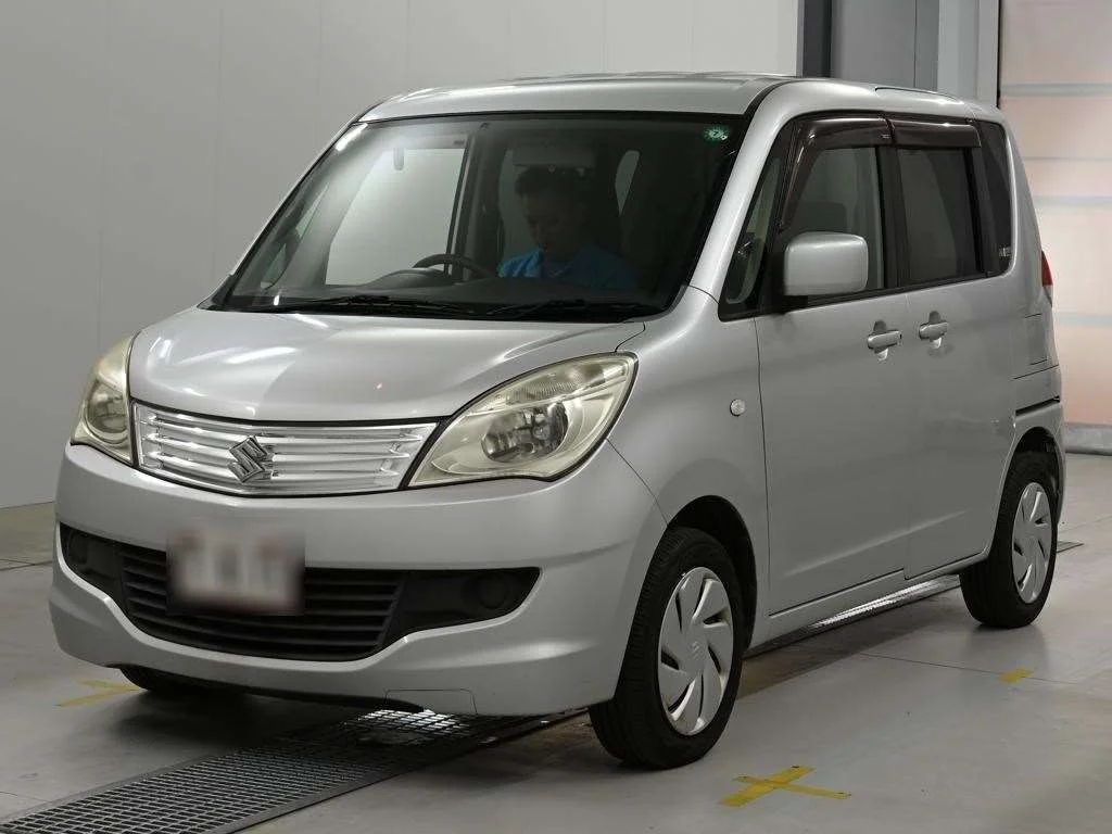 Suzuki Solio 2013