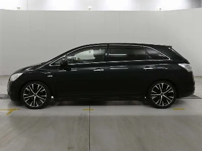 TOYOTA MARK X ZIO