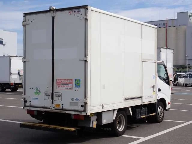 Hino Dutro  с аукциона в Японии