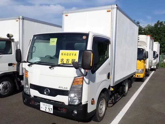 Nissan Atlas 2018
