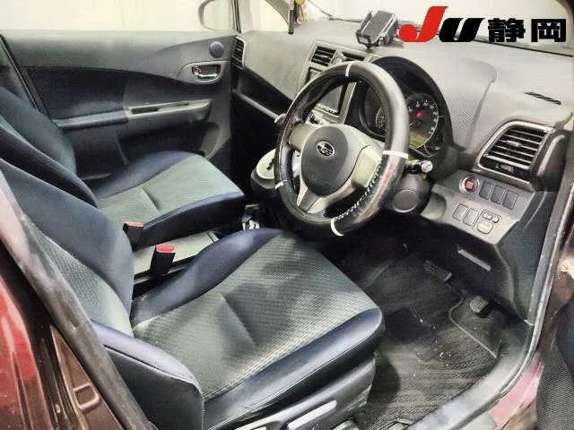 Subaru Trezia  с аукциона в Японии