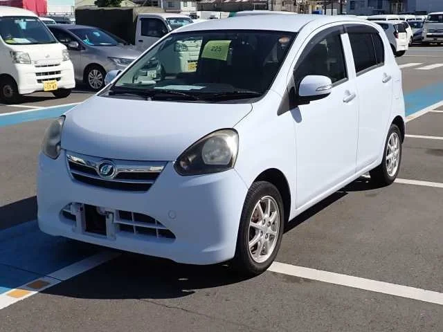 Daihatsu Mira e:S 2012