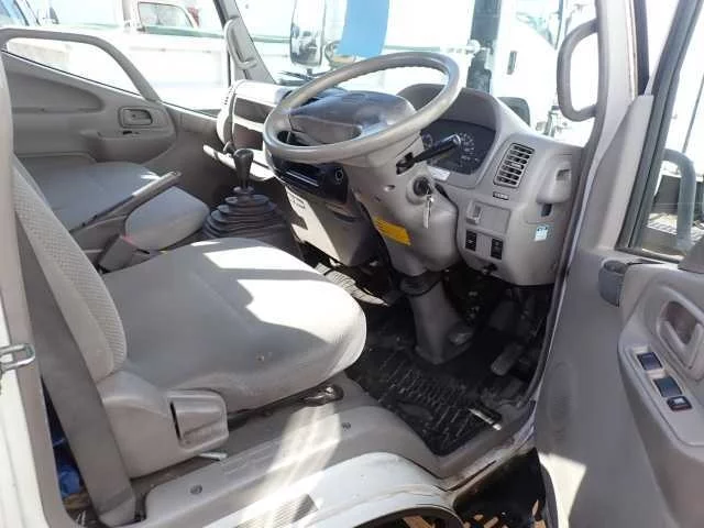 Hino Dutro  с аукциона в Японии