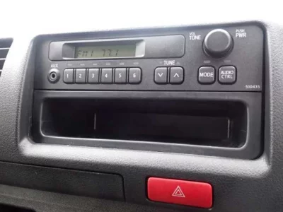 TOYOTA HIACE VAN