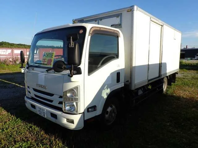 Isuzu Elf 2018