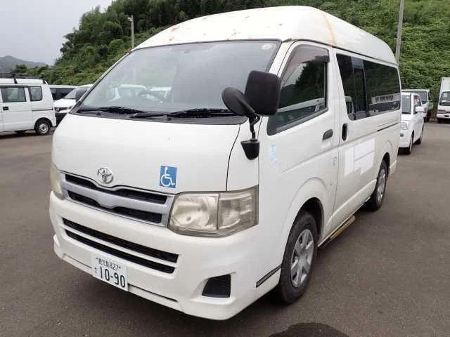 Toyota HiAce 2011