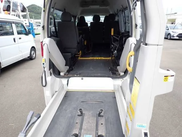 Toyota HiAce  с аукциона в Японии