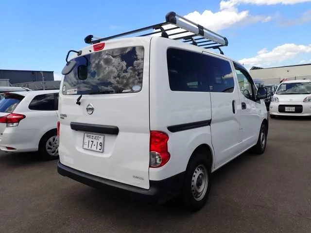 Nissan NV200  с аукциона в Японии