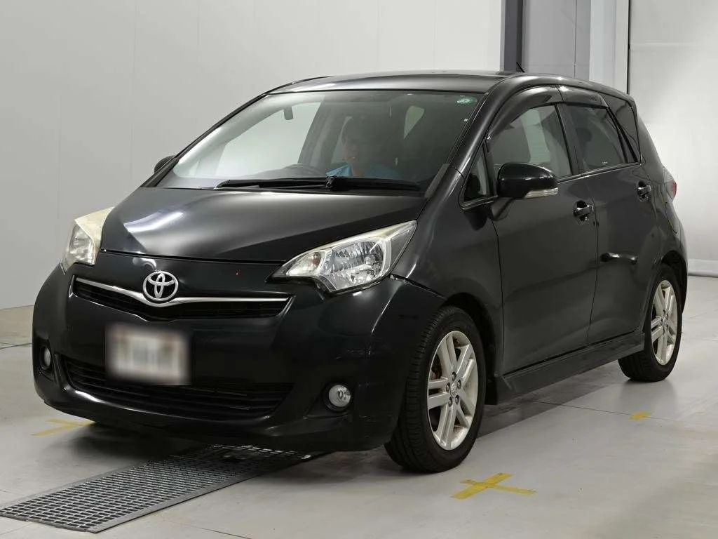 Toyota Ractis 2011